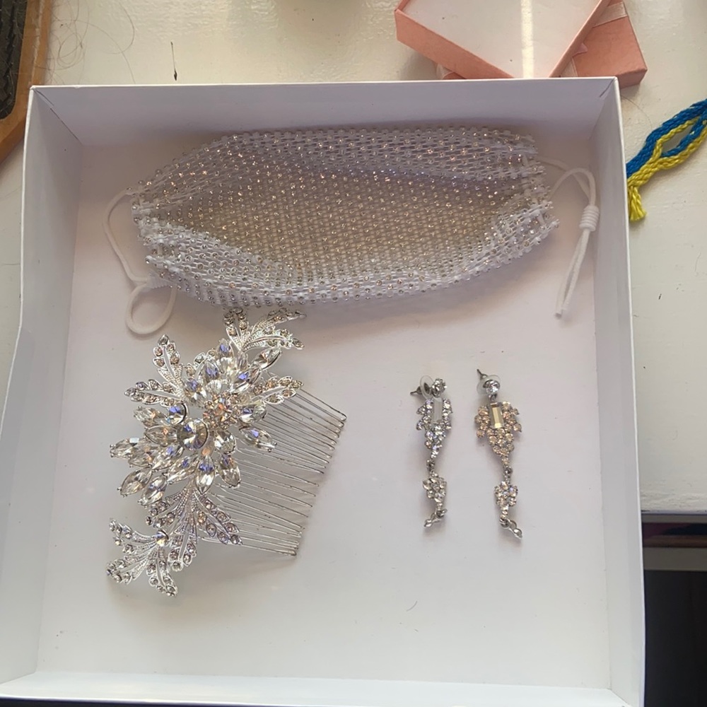 Wedding accessories- hairpiece, mask and earrings